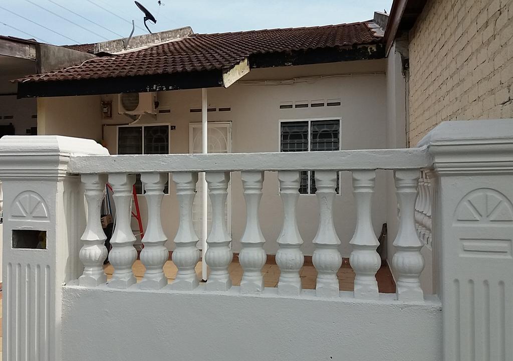 Taman Tanjung Minyak Homestay Malacca Exterior photo